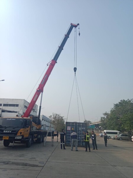 เช่ารถเครนสาทร